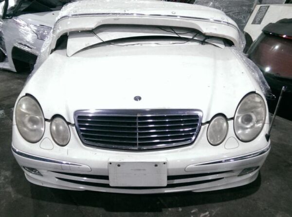 Half cut of Mercedes Benz E320 2003